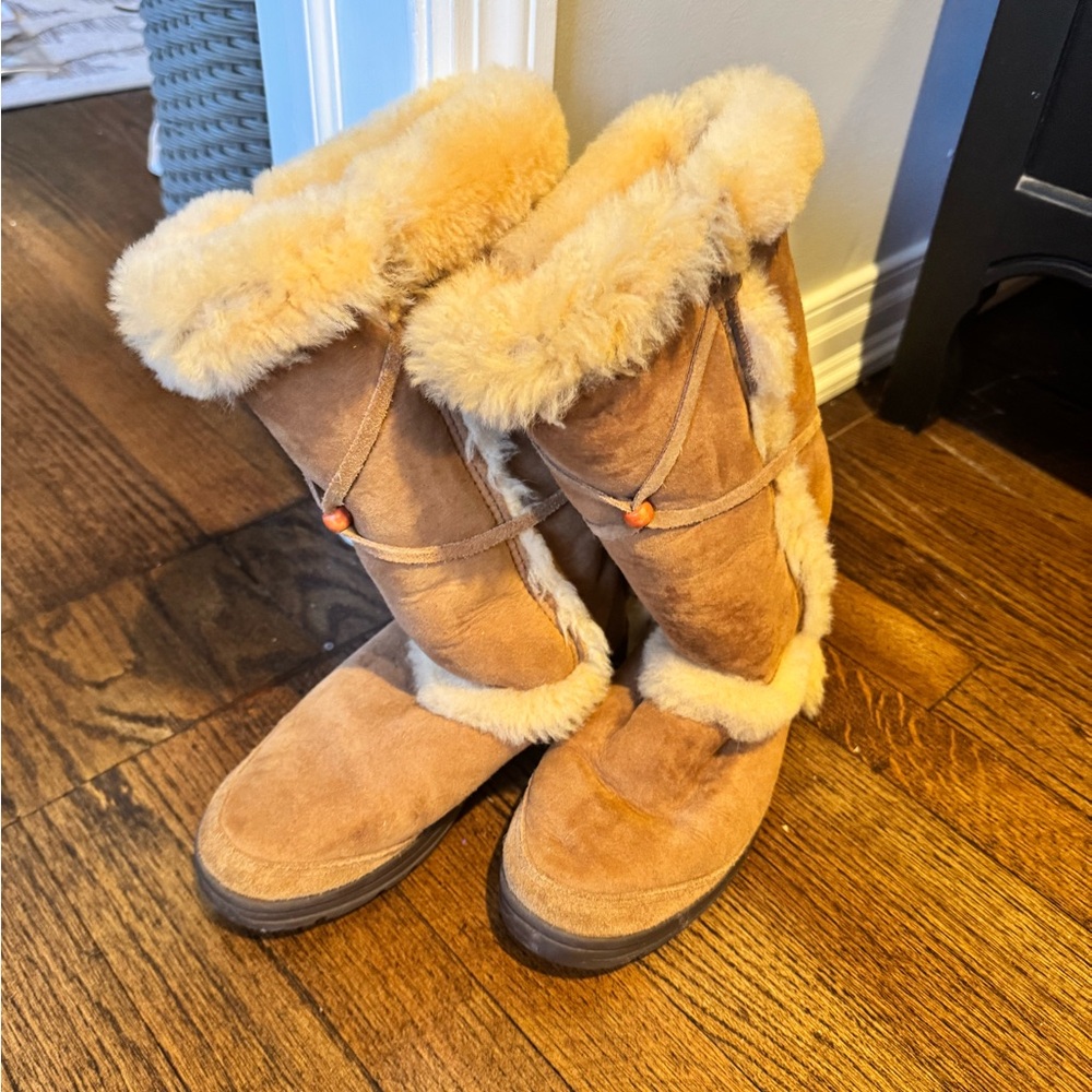 Used, great condition Native Ugg Boots Size 6